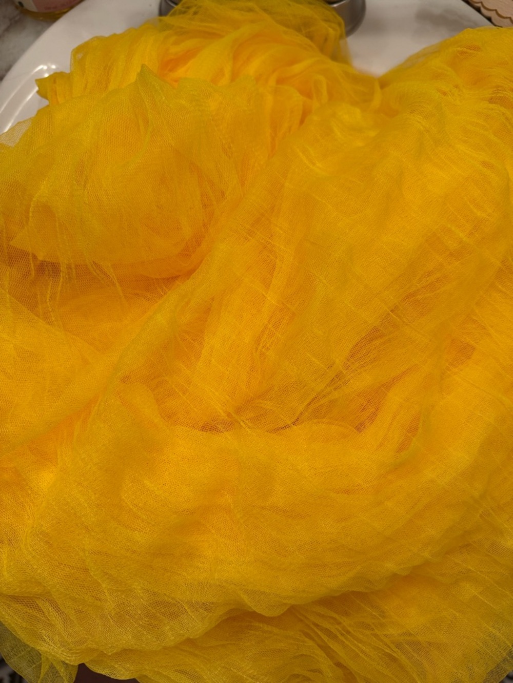 Yellow cheesecloth - Picture 2 of 3